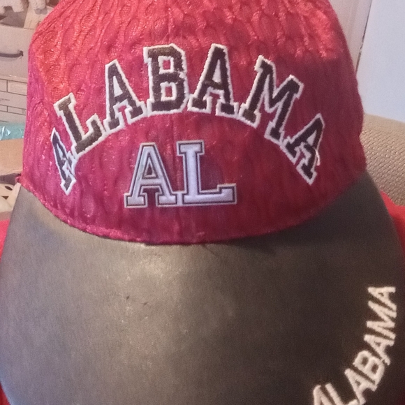 Alabama Crimson Tide ball cap. - Picture 2 of 2